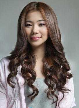 四方脸剪什么发型好看（四方脸剪什么发型好看女）