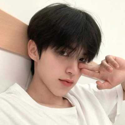 鹳骨高适合什么发型（鹳骨适合什么发型男）