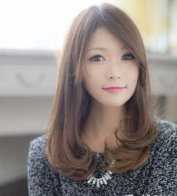 脸大额头窄发际线低适合什么发型,额头小脸大适合什么发型图片女