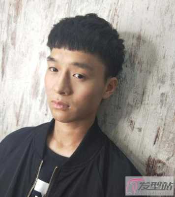 葫芦脸型适合什么发型,葫芦脸型适合什么发型男