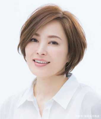 40岁的女人适合什么发型（40岁的女人适合什么发型好看）
