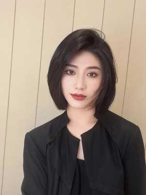 脸型为方脸的女生适合什么样的短发短发,方脸短发适合什么发型好看