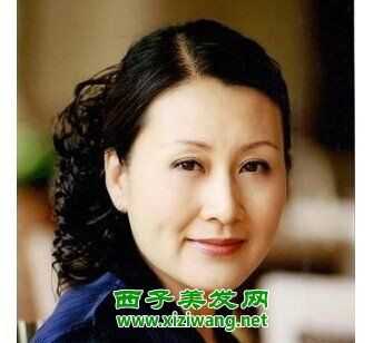 六十岁女人长发发型,60岁女人什么发型好看图片