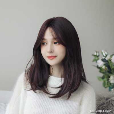 今年女人流行什么发型（今年女人流行什么发型图片）