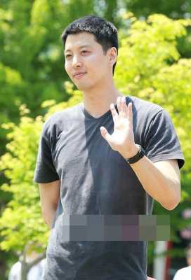 长脸适合平头还是寸头,长瘦脸适合什么发型男