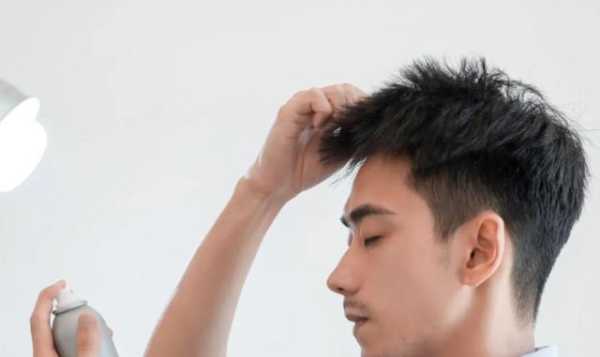 没有发胶怎么固定发型（没有发胶怎么固定发型男）