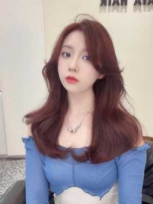 啥颜色的染发剂遮白发好又减龄,中年女人染什么颜色减龄