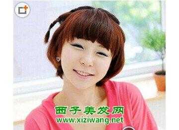 苹果脸适合什么发型女（苹果脸适合什么发型女小学生）