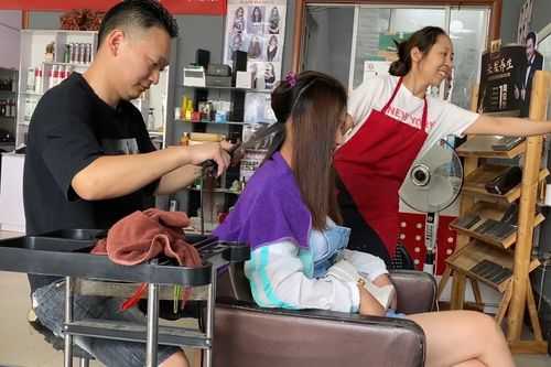 理发店怎么做（各位友友。请问我一个人应该怎么样去开一家一个人做的理发店。怎么样才能做好。工龄有5年了）