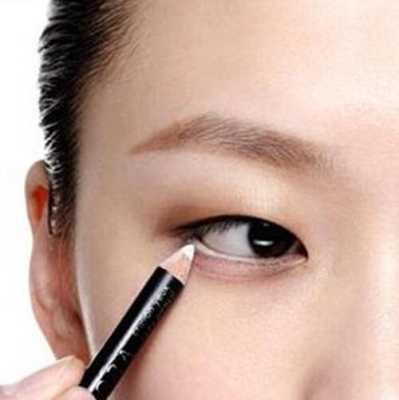 单眼皮怎样画眼妆显眼大,单眼皮画眼影怎么画视频教程