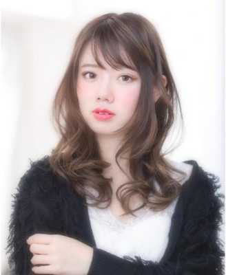 脸太圆适合什么发型（脸太圆适合什么发型女）
