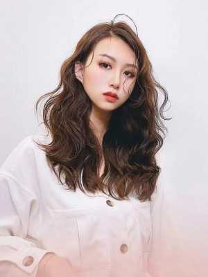 怎么样卷头发（怎么样头发才能卷）