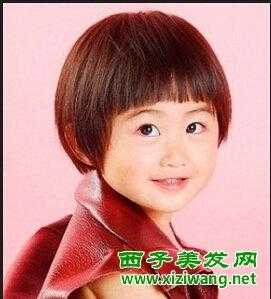三岁女孩剪什么发型好看（三岁女孩剪什么发型好看图片 短发）
