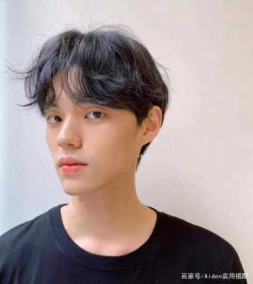 脸长的男人适合什么发型（脸长的男人适合什么发型图片）