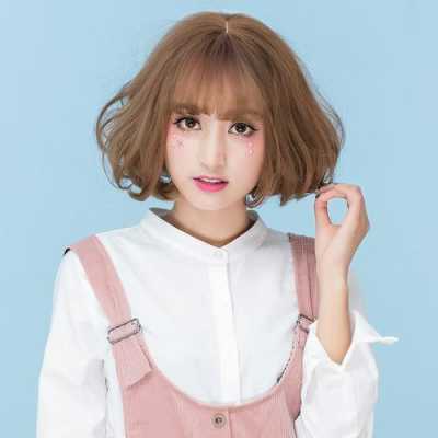 头发多的女生适合什么短发（白头发多的女人适合长发还是短发）