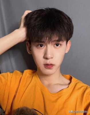男生多久剪一次头发比较合理,头发多的男生适合什么发型图片