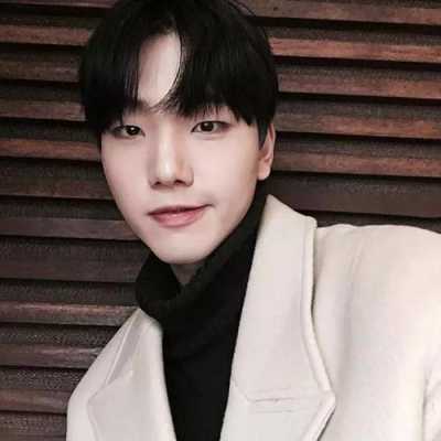 眼小适合什么发型（眼小适合什么发型男）