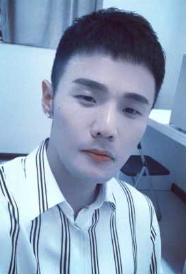 眼小适合什么发型（眼小适合什么发型男）