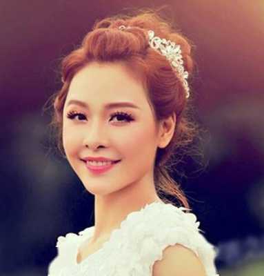 结婚什么发型好看（为什么结婚头发全部要扎起来）