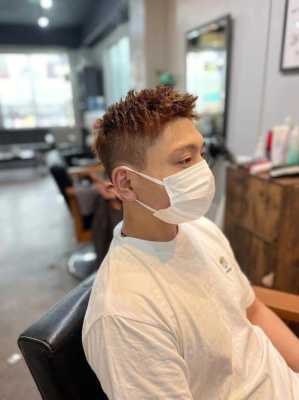 男生适合什么颜色头发（男生锡纸烫适合染什么颜色的头发）