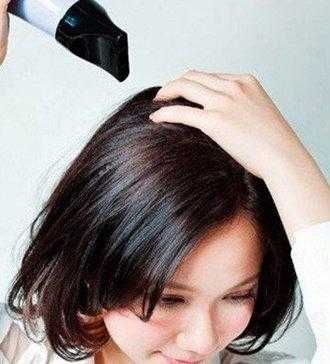 短发怎么吹卷（短发怎么吹卷好看）