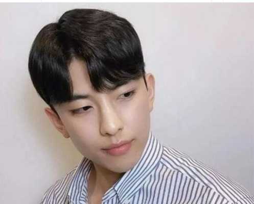 额头大的人适合什么发型（额头大的人适合什么发型男）