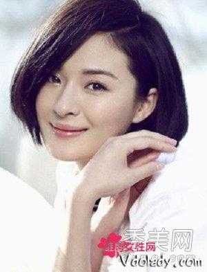 脸长的女生适合什么发型短发（两颊宽的脸适合留短发吗?留什么发型呢）