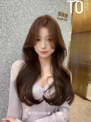 有什么发型女（女生烫发发型什么好看时尚烫发染发让你更有魅力）