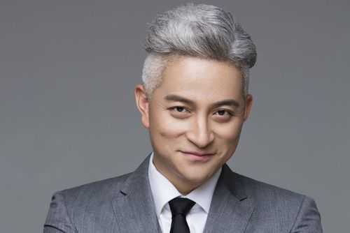 什么颜色头发好看男（50岁男人白发染什么色好）