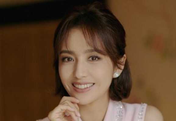 女生额头高怎么办（女生额头高怎么办啊）