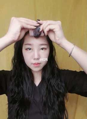 烫完头发该怎么吹,烫了头发怎么吹头发