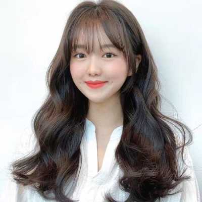 大圆脸适合什么样的卷发（圆脸适合什么汉妆）