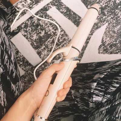 被卷发棒烫伤后怎么处理（卷发棒怎样快速降温）