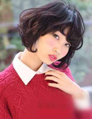 圆脸学生适合什么发型（13岁女孩子脸大适合什么发型）