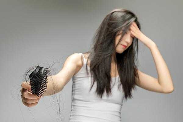 换季掉头发厉害怎么办（换季掉头发厉害怎么办女性）