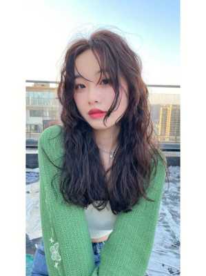 今年流行烫什么卷（今年流行烫什么卷发）