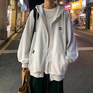 米色卫衣配什么颜色裤子男,白色卫衣配什么裤子好看男