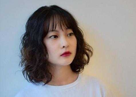 脸大额头窄适合什么发型,额窄脸宽适合什么发型女