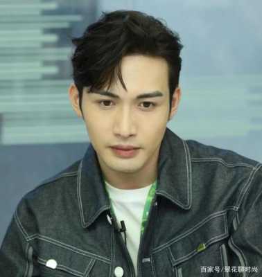 大脸男生是留长发好看还是短发好看,脸大男适合什么发型好看