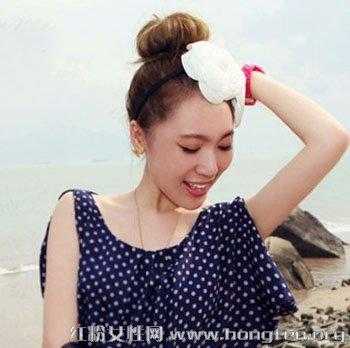 中分低丸子头怎么扎,中分怎么扎头发好看