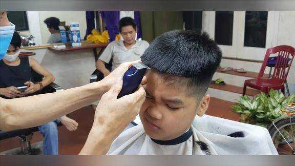 怎么给男孩剪头发（怎么给男孩剪头发教程）