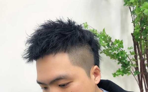 圆脸适合摩根烫蓬松的吗男,圆脸烫什么发型男生
