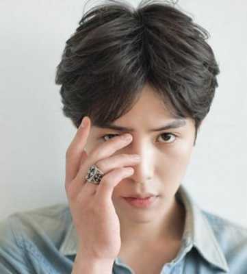 男中分发型怎么吹（男中分发型怎么吹好看）