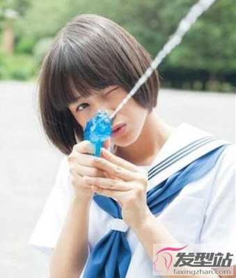 学生头怎么打理（学生头怎么打理）
