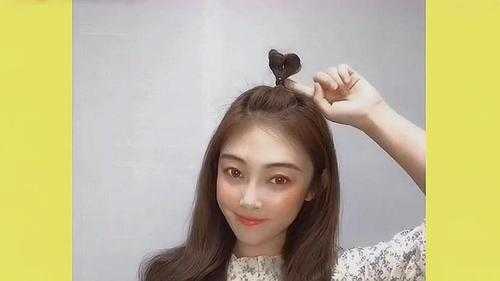 头顶怎么扎好看（头顶扎个小揪揪怎么立起来）