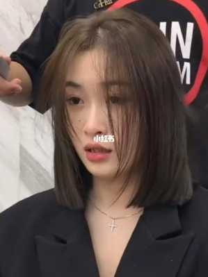 头发多怎么剪显得薄点,长发怎么显小一点