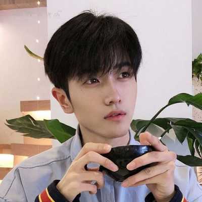 男士中分怎么剪,什么脸型适合中分男生短发