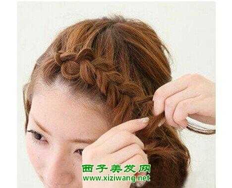 沙宣短发怎么扎好看（沙宣短发怎么扎好看视频）