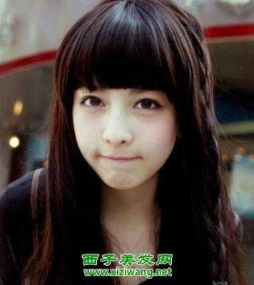 圆脸适合什么长发发型图片（圆脸适合什么长发发型图片女）