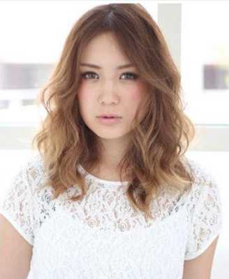 圆脸适合什么长发发型图片（圆脸适合什么长发发型图片女）
